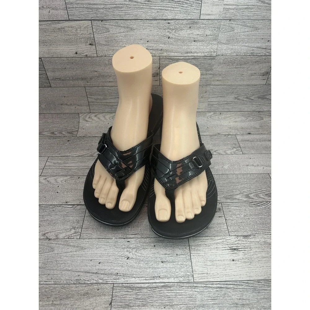 Clarks Cloudsteppers Arla Gracie Sandals Womens Size 8 Comfort‎ Flip Flop Shoes